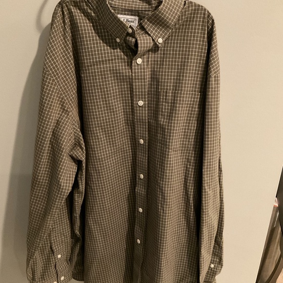 L.L. Bean Other - L.L. Bean Olive Green Checked Button Down Shirt Mens Size Large